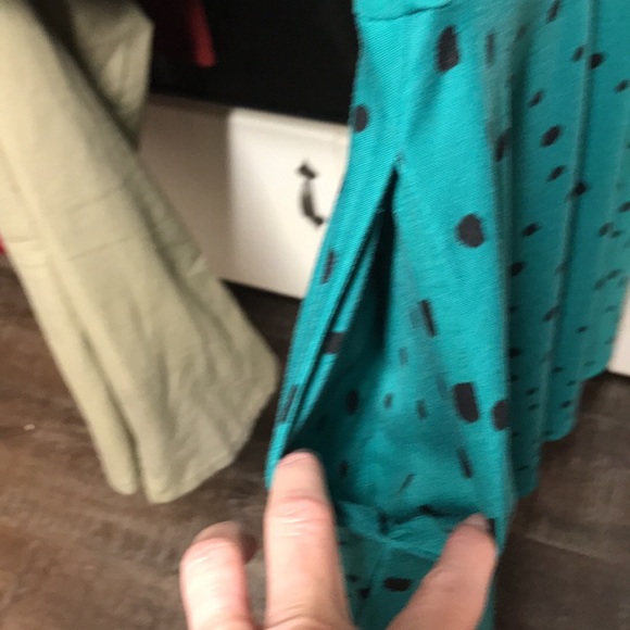 Lularoe Nikky dress with pockets!! - Picture 4 of 5
